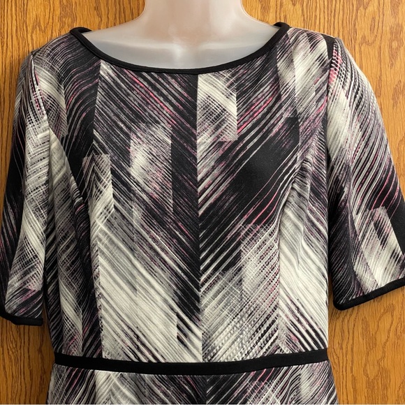 Vince Camuto Knit A-Line Dress Short Sleeve Size 12 Colour Black/Gray/White/Pink - Picture 7 of 16